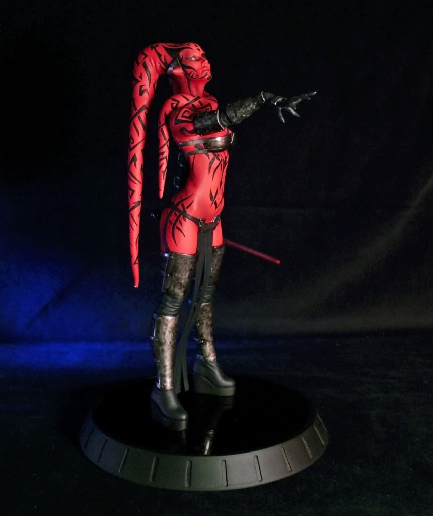 gentle giant darth talon statue